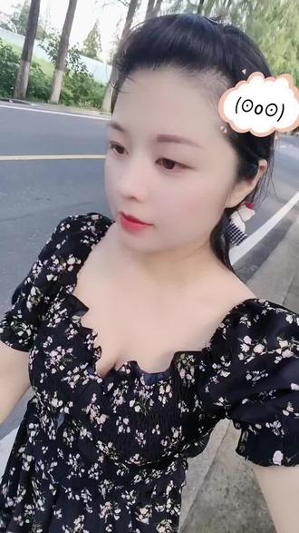 看不见的永远是辛酸，讽刺的永远是表面