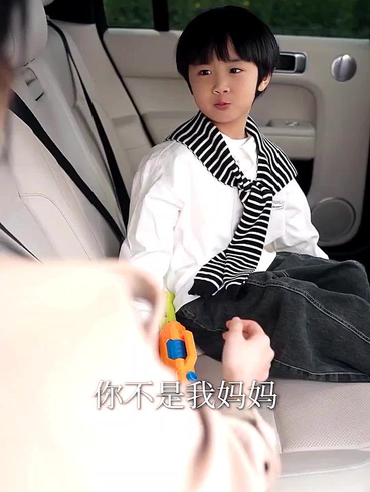 《出狱后离婚大小姐光芝万丈》