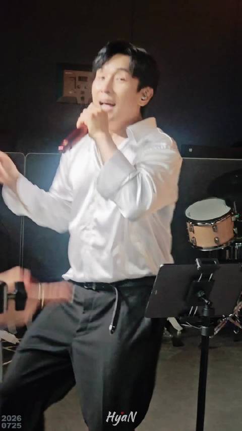 金烔完 Usha Usha  260725 신화 김동완 KIM DONG WAN: DAY_OFF