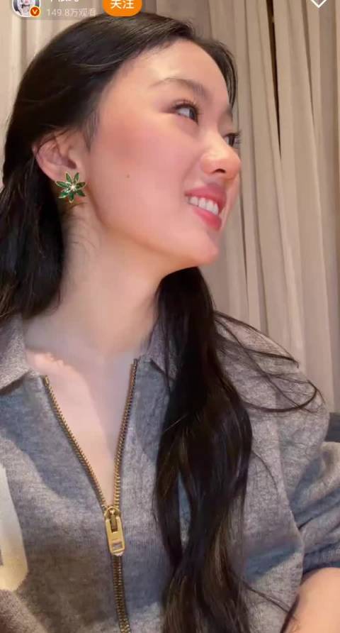 #单依纯 这么多1啊#单依纯不愧是00后，嘴巴比脑子反应的快，后知后觉的样子好可爱