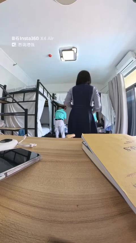 香港请菲佣好划算，洗衣做饭带孩子说英文  ​​​