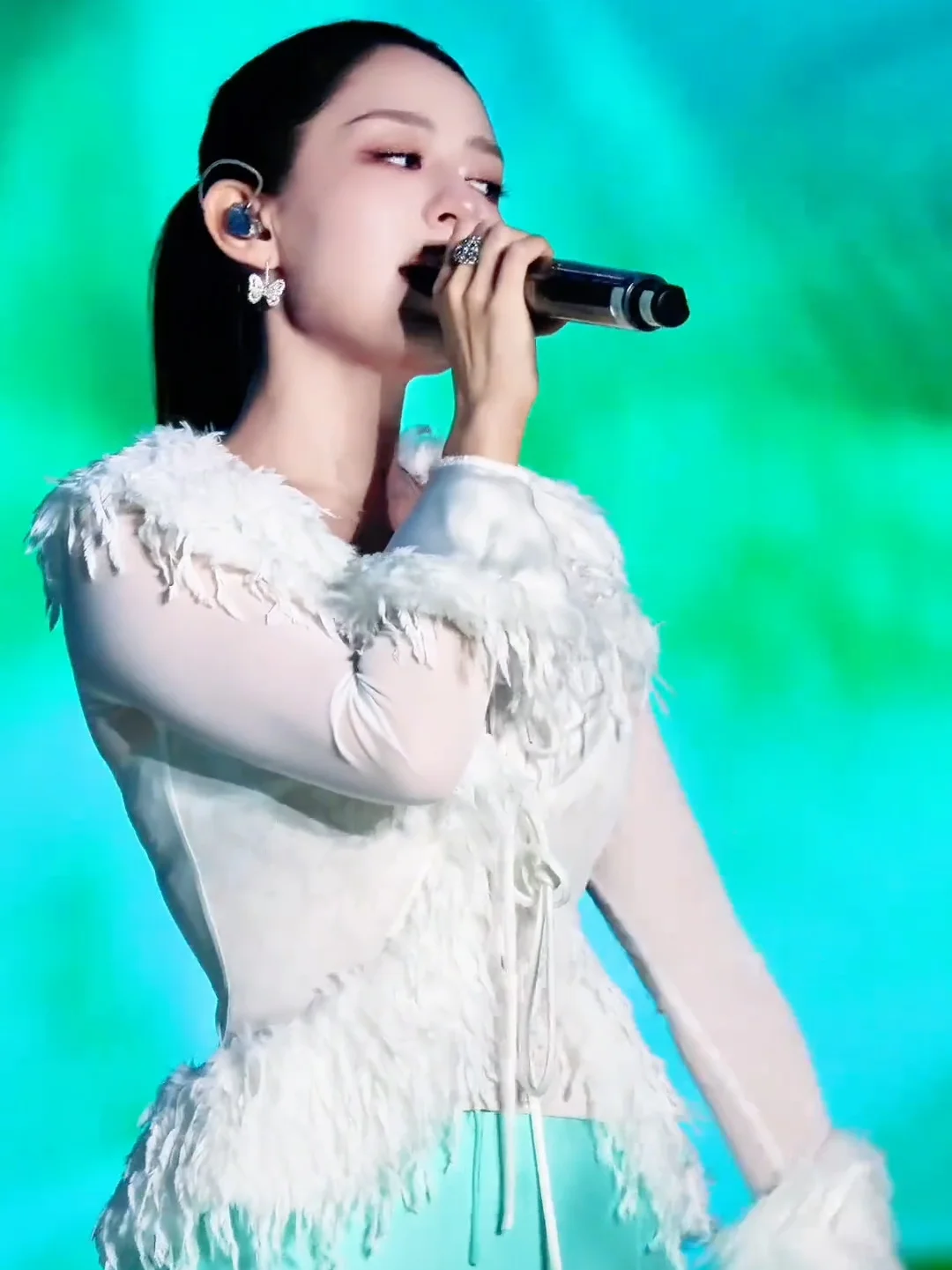 吉娜爱丽丝演唱会🎶