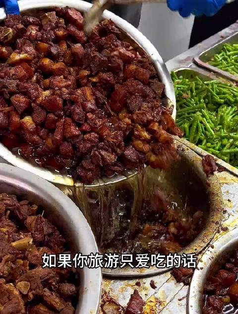 南昌的味道，是从一碗拌粉一罐瓦罐汤开始的
