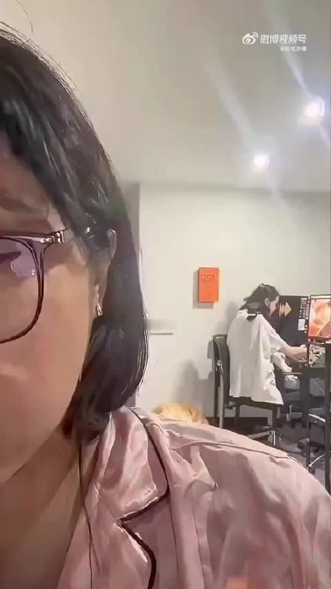 不能这么用AI……  ​