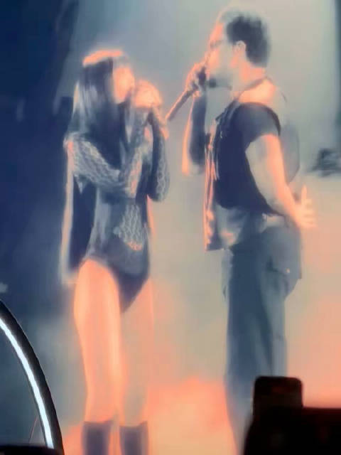 Jennie盆栽首尔演唱会同台合唱，我去妈妈🥵