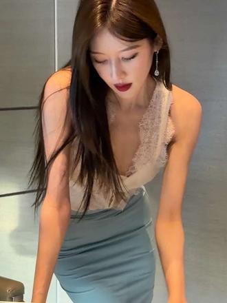 怎么难过了 是不是又把自己当回事了