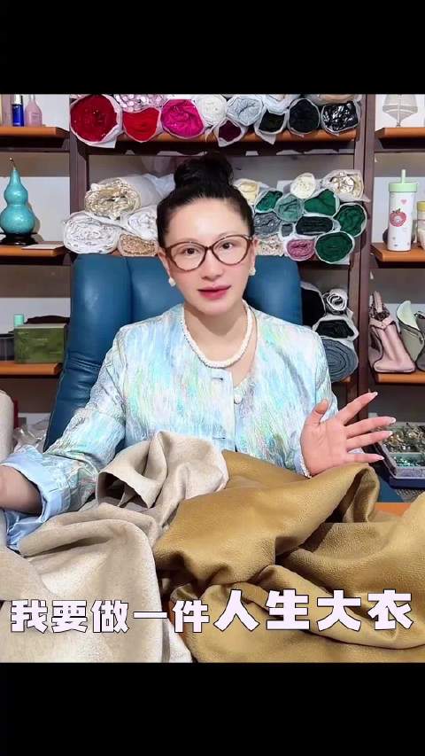 有没有发现，现在秋冬大衣越卖越贵，质感却越来越敷衍？ 几百的穿一年就起球变形，上万的只剩虚高品牌溢价