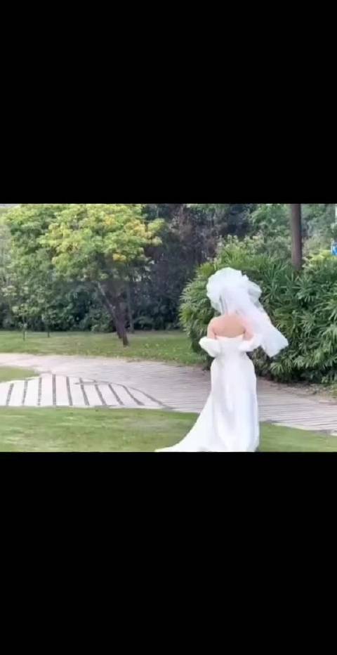 #沈月好友翁小雯离婚#友情比爱情更长久 结果都那样的含金量还在上升…… 当时看沈月的这条vlog感动