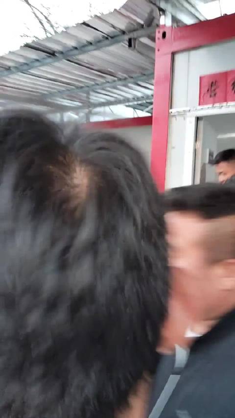 法制社会救了她。  ​​​