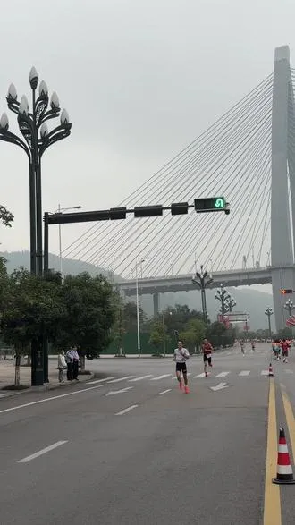 在竞技体育面前 努力和天赋到底哪个重要？？？ 我只要精神上的自由和快乐。 荷尔蒙爆表，多巴胺和内啡肽