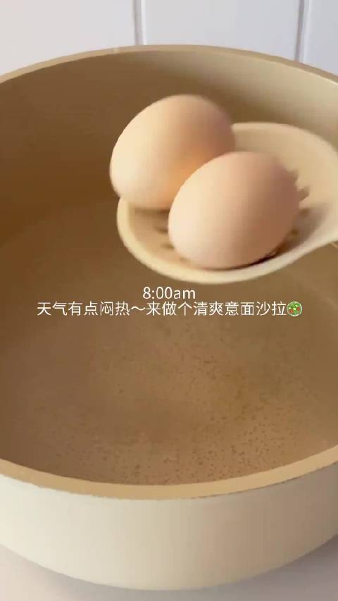 #一分钟精选视频扶持计划# 🥗意面沙拉+番茄苹果冰茶