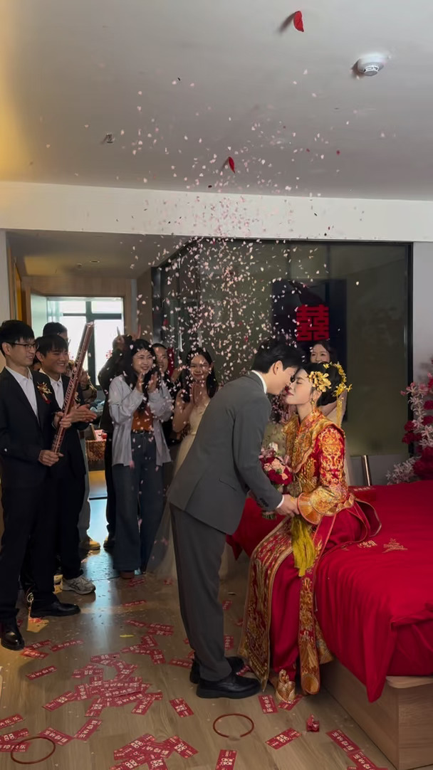 终于也是吃上自己的席了，婚礼礼成！#凯迪拉克 #凯迪拉克xt5 #婚车