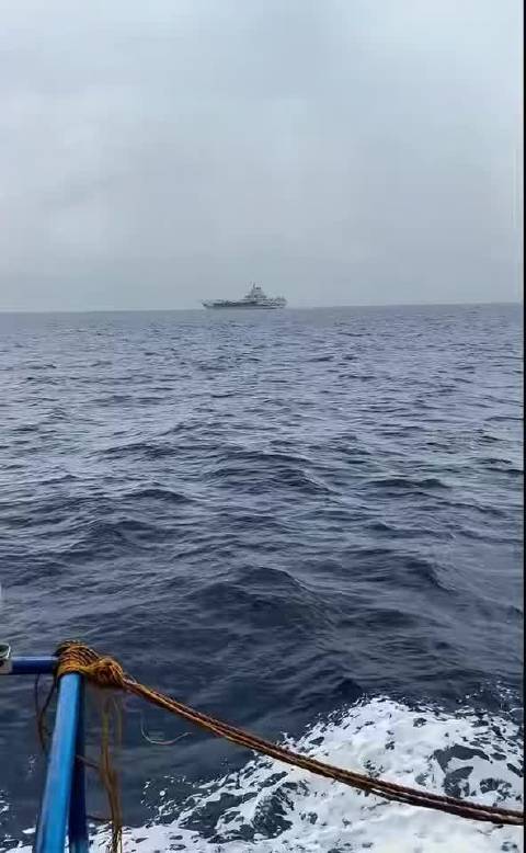目前辽宁舰现身苏禄海、抵近巴西兰海峡，是菲律宾当地渔民目击、菲军方证实、海外社交平台流传的消息，但是