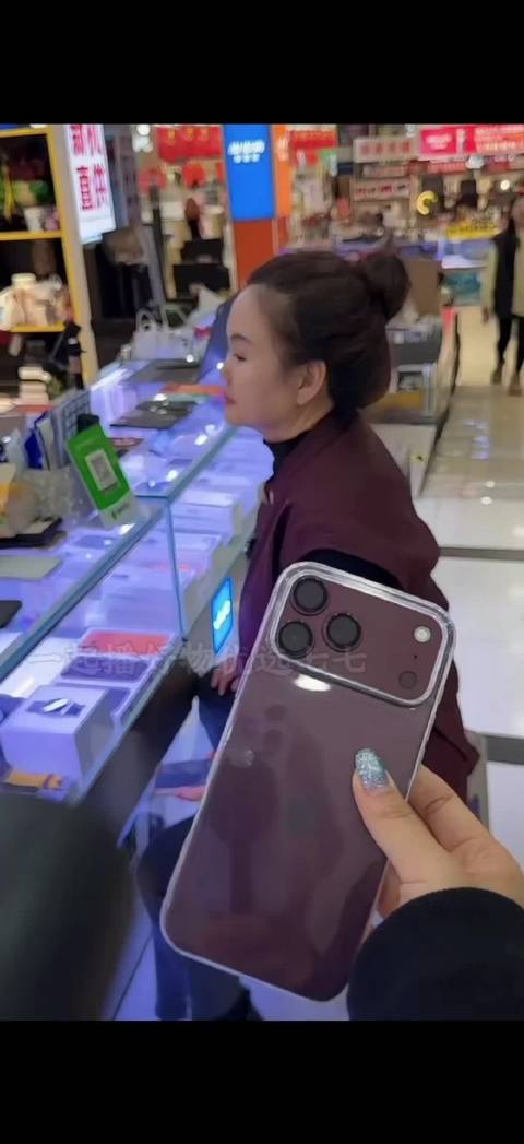 婉儿妈妈也是太好了，直接消费12700块给婉儿买苹果18！#一分钟精选视频扶持计划# ​