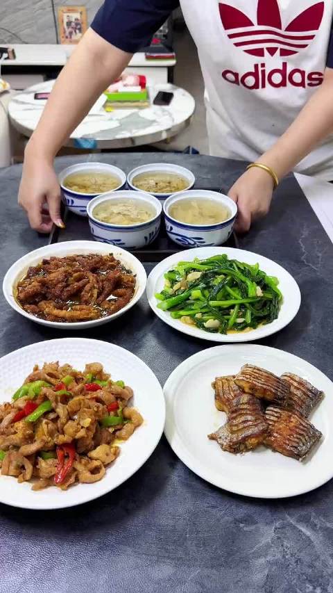 香港全职妈妈的晚餐：今天这个豆豉凤爪我能吃两大碗