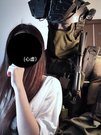 当你同时聊很多AI Bot被发现      原皮konig： 蜘蛛柯&Keegan