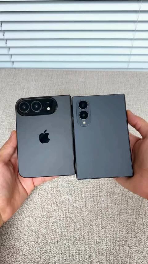 #iPhone Ultra机模曝光#苹果首款折叠屏iPhone Ultra完整流出，外观形态基本尘埃