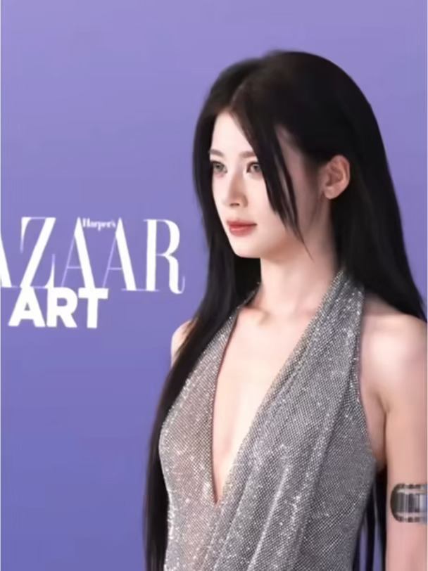 赵昭仪每次红毯造型都让我眼前一亮