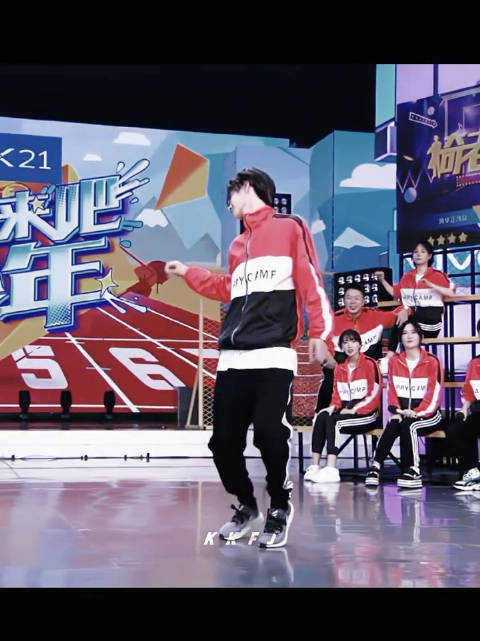 怎么跳那么高的？浑身上下一点缺点没有