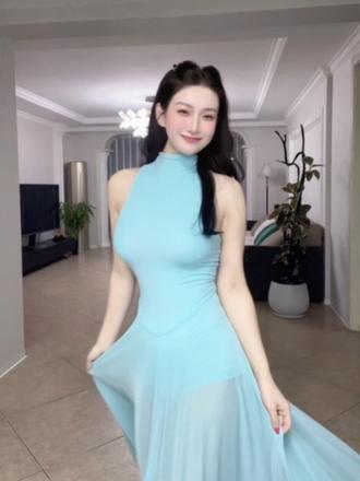 内蒙女人伸手就是摇