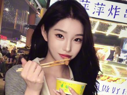 一起吃的路边摊