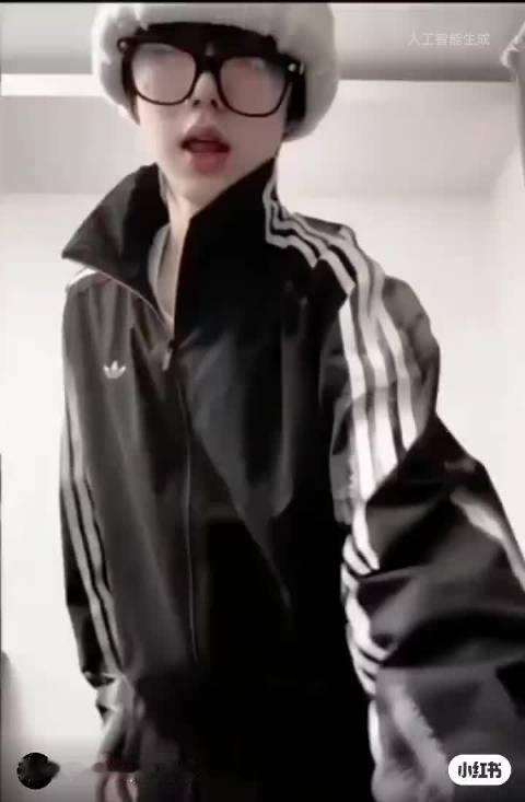 #陈奕恒[超话]#  【饭制 产出】萌物一只😘 @TF家族-陈奕恒Jonathan