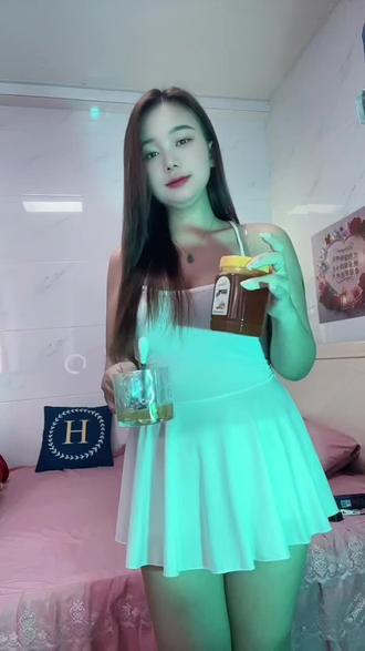 不是奶茶喝不起，喝野生蜂蜜更有性价比野生蜂蜜