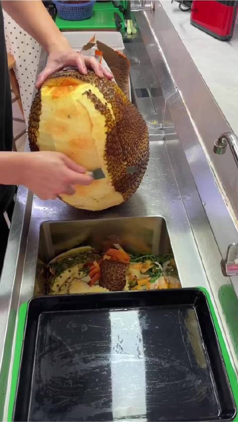 谁懂啊 开到了肥厚饱满的红肉菠萝蜜