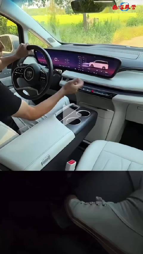 别克车主模仿“暴力刹车”，连续多次高速急刹，刹车踏板都没断！！！！