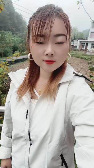 我此时此刻的心情真的无法用语言来表达内心的伤痛和难受😣，又是被孩子气的半死的一天，我也不知道我上辈子