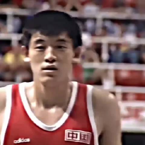 #中国男篮[超话]# 中国男篮最被低估的全能锋线！孙军不止能砍70分，他的组织和传球才是最恐怖的