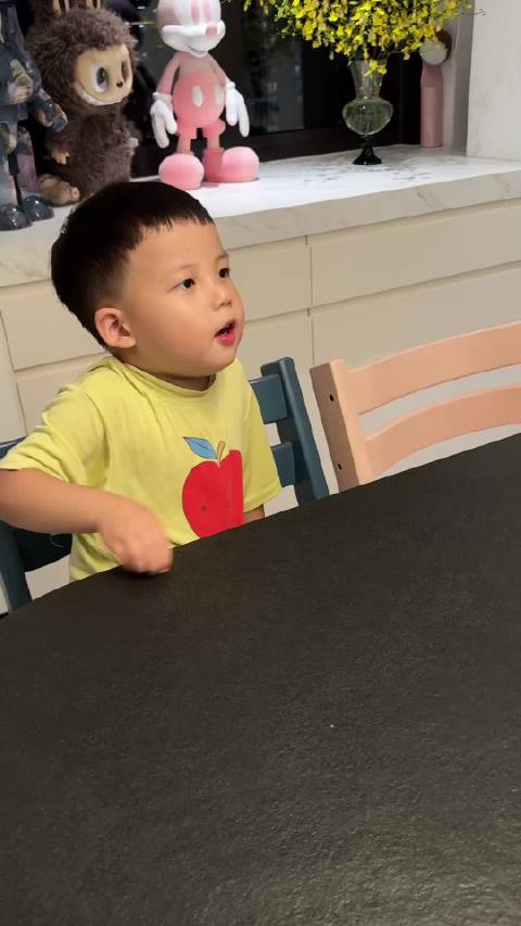 胡杨林是个好爸爸，他差点把阿琛辣哭