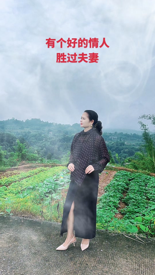 这辈子遇到谁，命中早已注定，一辈子能遇到一个懂自己的人，才是真正的幸福，心比长相好，懂比爱更重要，人