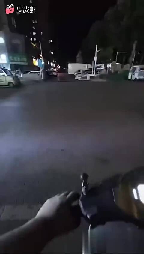 嘴学个喇叭声也算骚扰？#上虎扑看精彩视频#  ​​​