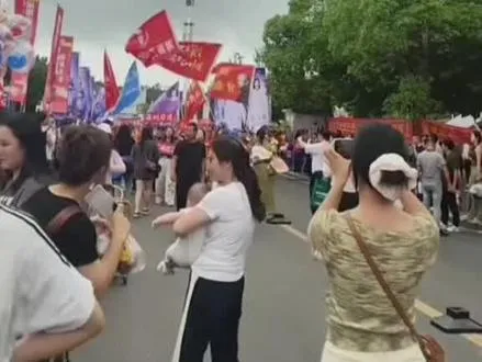 尧尧淄博演唱会又开始预热了，五湖四海的大大小小扑面而来…