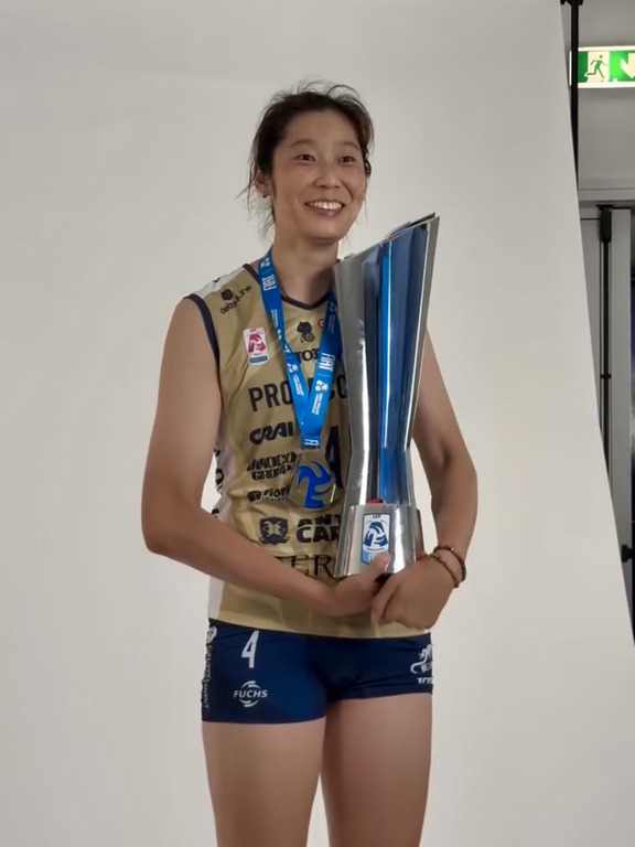 捧杯拍摄时间！🏆