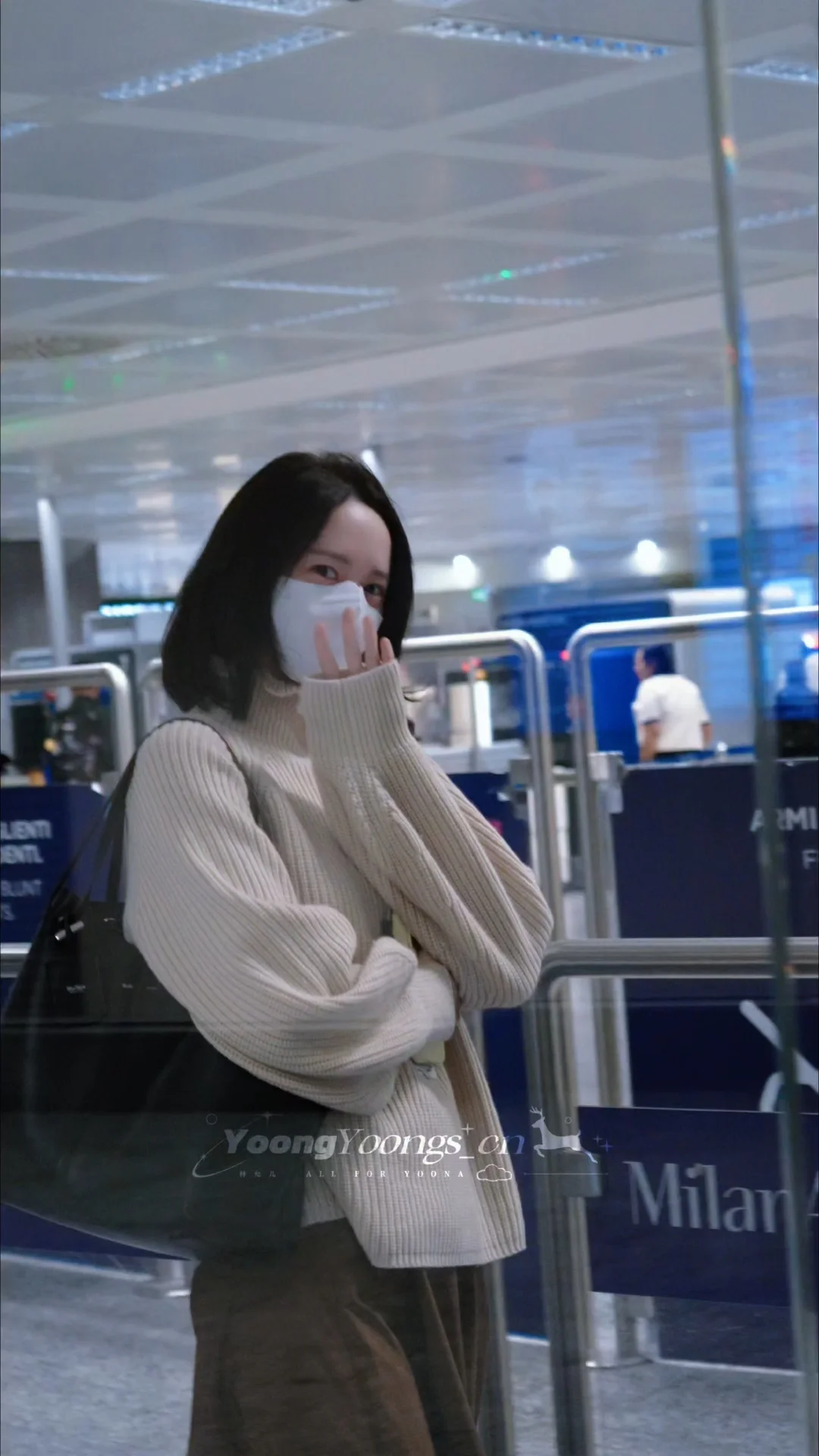谁能忍住那么温柔看着你的允儿不心动