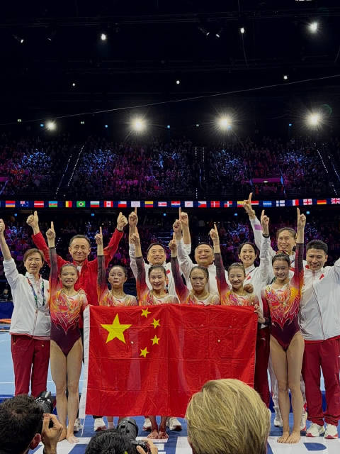 #中国体操女队终结美国连冠# 中国队时隔20年再夺世锦赛冠军
