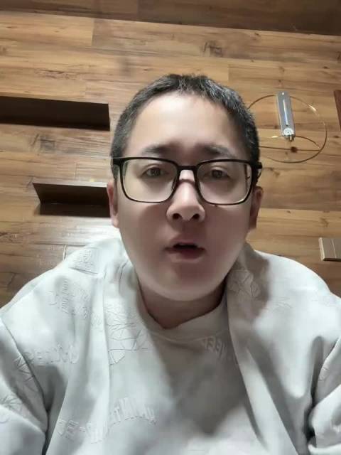 大连英博对阵四川蓉城，一场跌宕起伏的较量，大连最终捧起冠军，见证奇迹时刻。这段全场精华带你重温每一个
