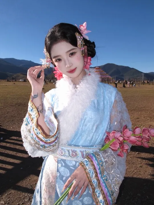 耳环一不小心掉到香格里拉 我太粗心啦