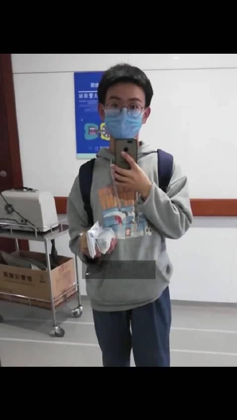 不要在物质上为难自己…舍不得才是最大的浪费[淡淡的] #夏日青春派对##夏日游园会# ​