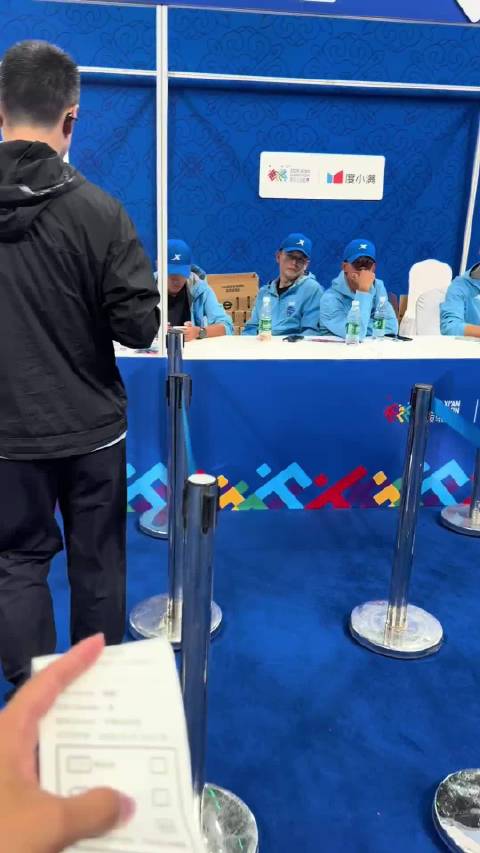 西安马拉松好多小帅哥 #运动打卡[超话]##练就有效#