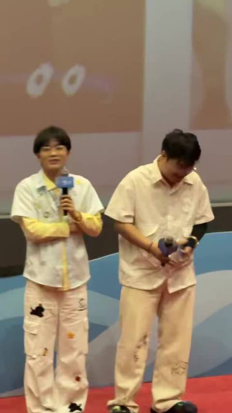 #时差五小时3看片会##清清一直在当打之年#清清一直在当打之年呀