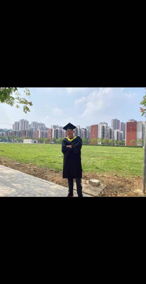 回首来时，满路崎岖，鲜花待盛开💪   ​​​