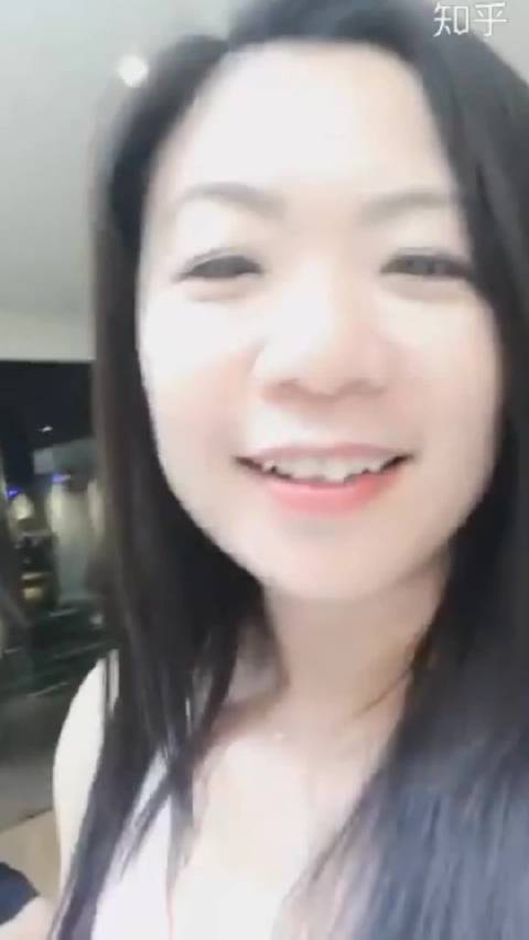 夯先生原来长这样，深受女同事的喜爱