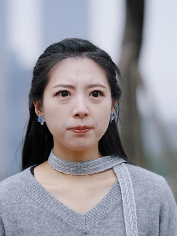 男人车祸失明被提离婚，不知妻子正用命换他重见光明