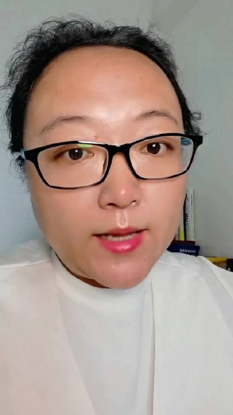 南昌身边事 南昌一男子刷短视频，不小心触碰了保险广告，被水滴保险自动扣取了3年保费7.2万元