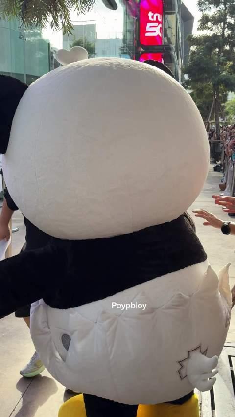 2026.9.18iPhone18ProAISxLUNAR 互动 cr.水印 🗣️：困吗？困不困？ 