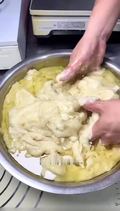 月饼是糖油混合物具象化了[哆啦A梦害怕]#我的幽默灵感片场##生活趣事狂想曲#  ​​​