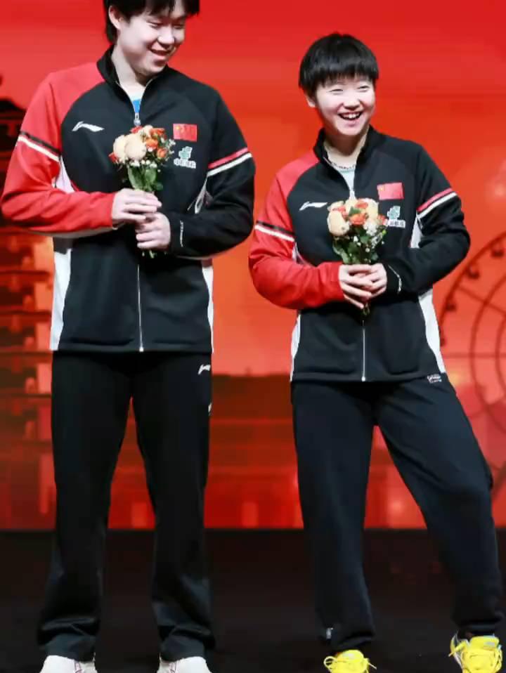 🌟🎉中国健儿领奖台上的荣耀时刻🎉🌟
